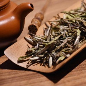 Choy barglari uchun yarim avtomatik tortish to'ldirish mashinasi